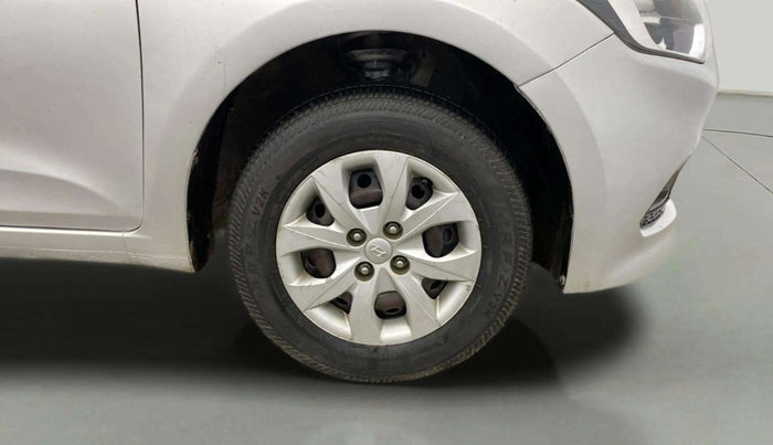 2014 Hyundai Elite i20 MAGNA 1.2, Petrol, Manual, 41,351 km, Right Front Wheel