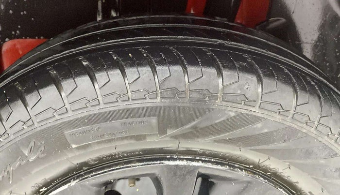 2022 Maruti Swift VXI, Petrol, Manual, 31,903 km, Left Rear Tyre Tread