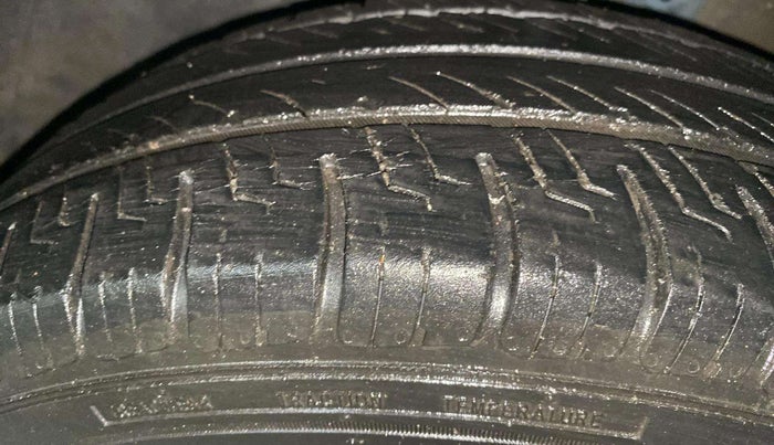 2018 Maruti IGNIS ZETA 1.2, Petrol, Manual, 75,158 km, Left Front Tyre Tread