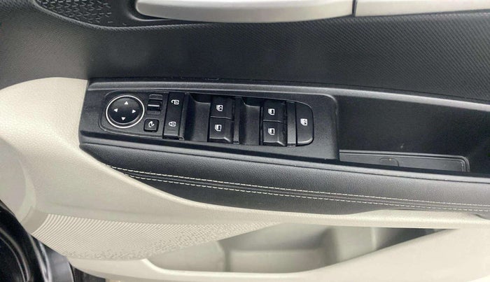 2022 KIA SONET HTX 1.5 AT, Diesel, Automatic, 28,151 km, Driver Side Door Panels Control
