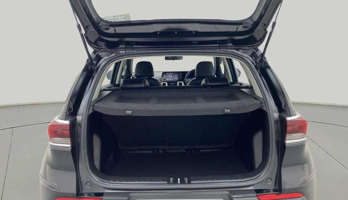 2022 KIA SONET HTX 1.5 AT, Diesel, Automatic, 28,151 km, Boot Inside