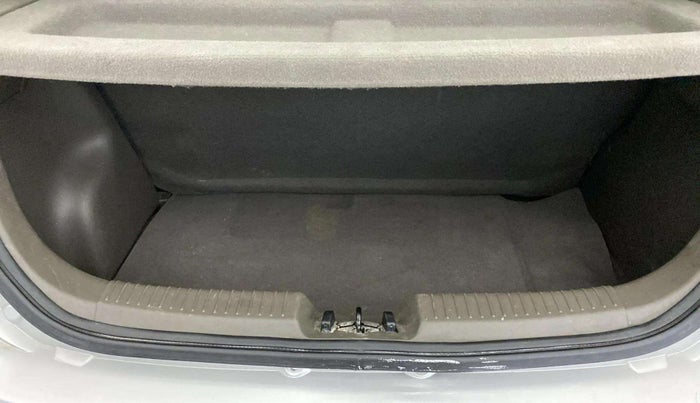 2013 Hyundai i10 MAGNA 1.1, Petrol, Manual, 41,377 km, Boot Open Zoomed View