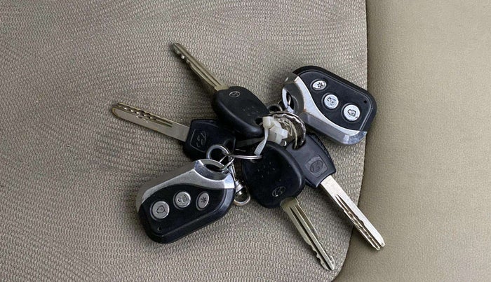 2013 Hyundai i10 MAGNA 1.1, Petrol, Manual, 41,377 km, Key Close Up