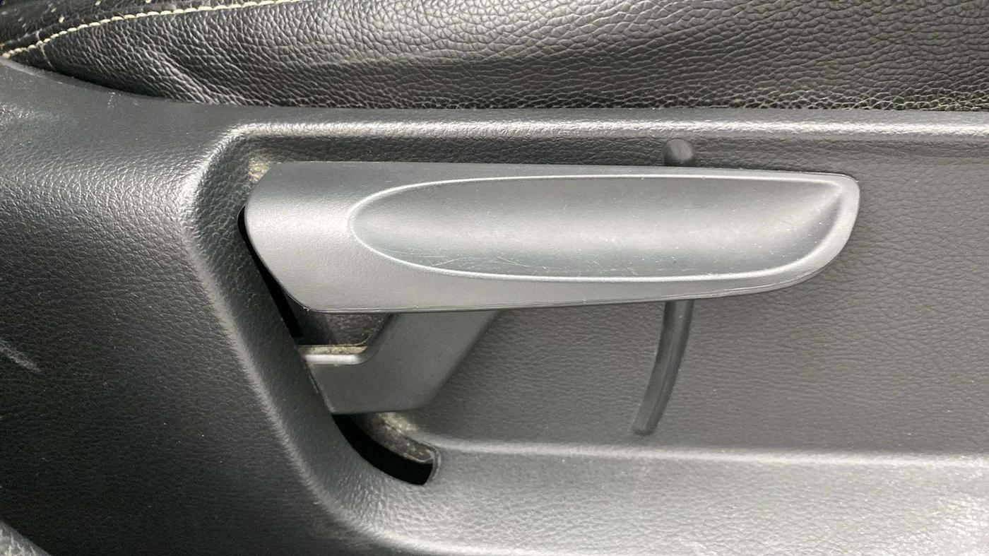 2017 Volkswagen Polo TRENDLINE 1.2L PETROL, Petrol, Manual, 40,982 km, Driver Side Adjustment Panel