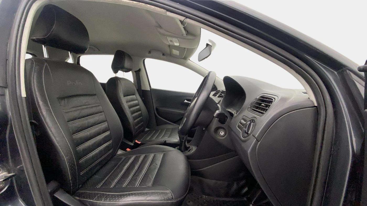 2017 Volkswagen Polo TRENDLINE 1.2L PETROL, Petrol, Manual, 40,982 km, Right Side Front Door Cabin