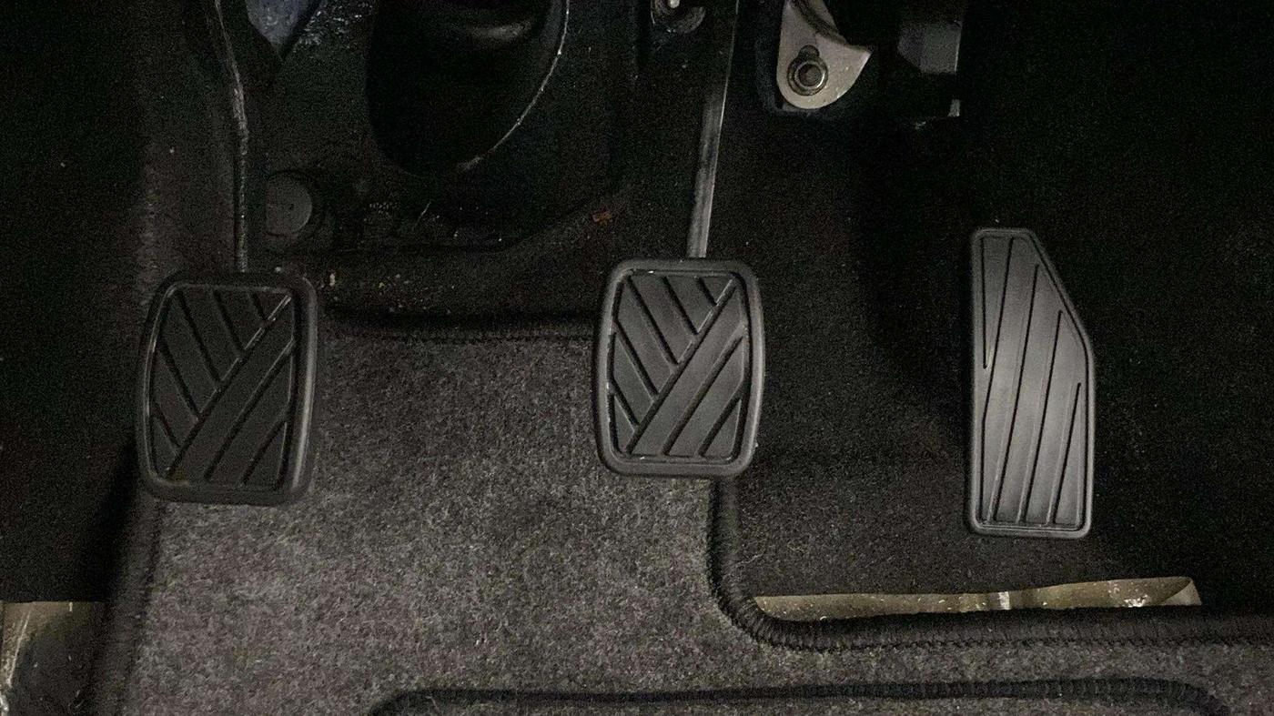 2022 Maruti New Wagon-R VXI 1.0, Petrol, Manual, 20,617 km, Pedals