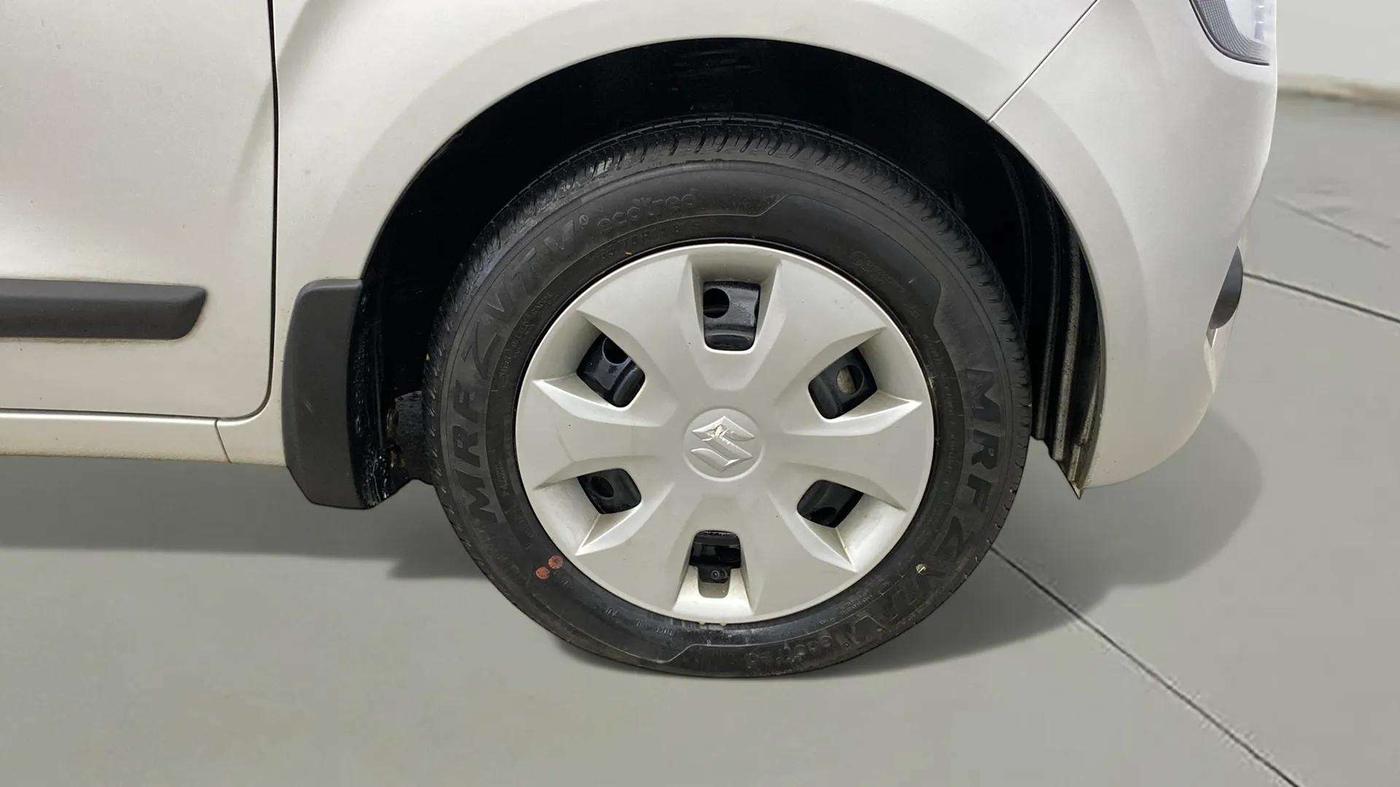 2022 Maruti New Wagon-R VXI 1.0, Petrol, Manual, 20,617 km, Right Front Wheel