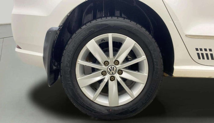 2016 Volkswagen Ameo HIGHLINE1.2L, Petrol, Manual, 40,086 km, Right Rear Wheel