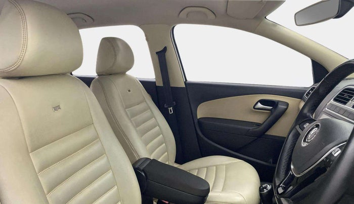 2016 Volkswagen Ameo HIGHLINE1.2L, Petrol, Manual, 40,086 km, Right Side Front Door Cabin