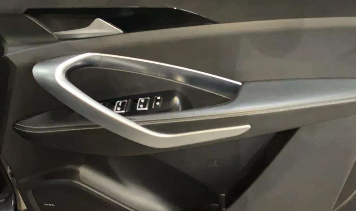 2020 MG HECTOR SHARP 1.5 DCT PETROL, Petrol, Automatic, 64,212 km, Driver Side Door Panels Control