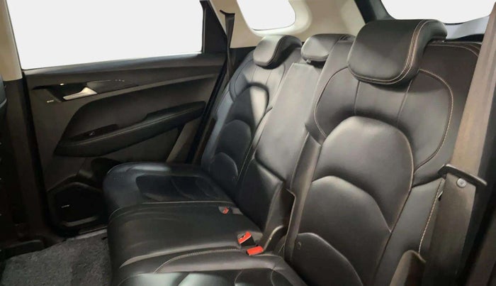 2020 MG HECTOR SHARP 1.5 DCT PETROL, Petrol, Automatic, 64,053 km, Right Side Rear Door Cabin