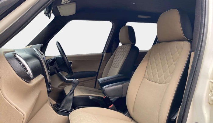 2018 Mahindra TUV300 T10, Diesel, Manual, 56,313 km, Right Side Front Door Cabin