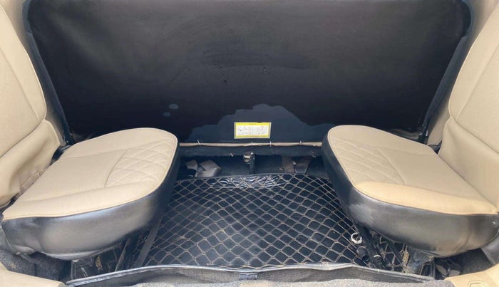 2018 Mahindra TUV300 T10, Diesel, Manual, 56,313 km, Third Seat Row ( optional )