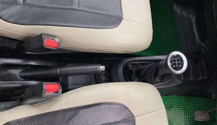 2014 Maruti Wagon R Stingray VXI, Petrol, Manual, 49,942 km, Gear Lever
