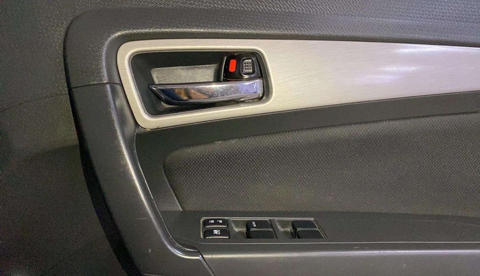 2017 Maruti Vitara Brezza ZDI PLUS, Diesel, Manual, 93,704 km, Driver Side Door Panels Control