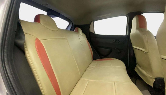 2016 Renault Kwid RXT 0.8, Petrol, Manual, 90,609 km, Right Side Rear Door Cabin
