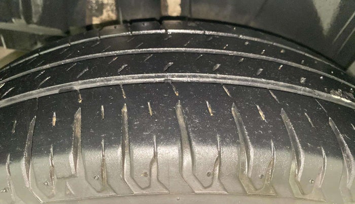 2021 Maruti Ertiga VXI AT SHVS, Petrol, Automatic, 49,192 km, Right Rear Tyre Tread