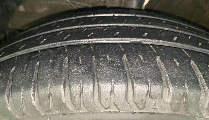 2021 Maruti Ertiga VXI AT SHVS, Petrol, Automatic, 49,192 km, Left Front Tyre Tread