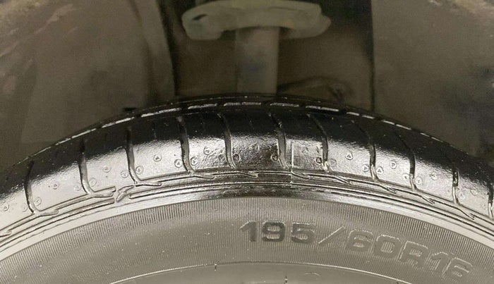 2018 Tata NEXON XM PETROL, Petrol, Manual, 41,099 km, Left Front Tyre Tread