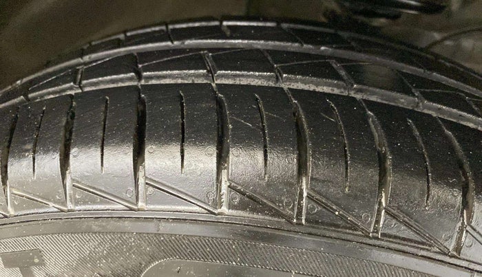 2024 Maruti S PRESSO VXI PLUS (O) AMT, Petrol, Automatic, 3,323 km, Right Front Tyre Tread