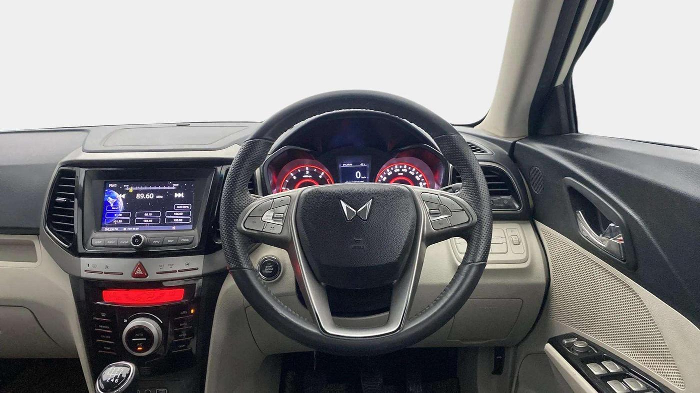 2023 Mahindra XUV300 W8 1.5 DIESEL, Diesel, Manual, 45,974 km, Steering Wheel Close Up