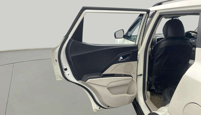 2023 Mahindra XUV300 W8 1.5 DIESEL, Diesel, Manual, 45,865 km, LHS Rear Door