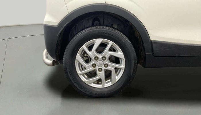 2023 Mahindra XUV300 W8 1.5 DIESEL, Diesel, Manual, 45,865 km, Right Rear Wheel