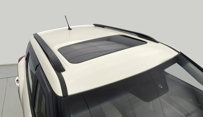 2023 Mahindra XUV300 W8 1.5 DIESEL, Diesel, Manual, 45,865 km, Roof