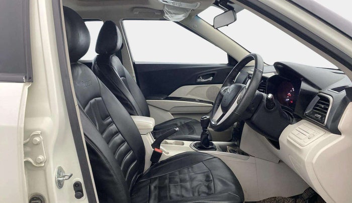 2023 Mahindra XUV300 W8 1.5 DIESEL, Diesel, Manual, 45,865 km, Right Side Front Door Cabin