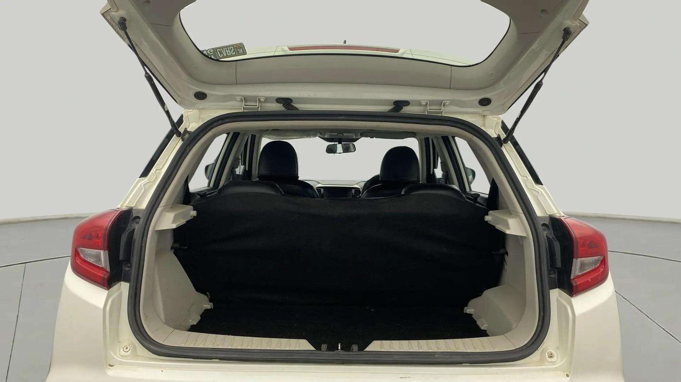 2023 Mahindra XUV300 W8 1.5 DIESEL, Diesel, Manual, 45,974 km, Boot Inside