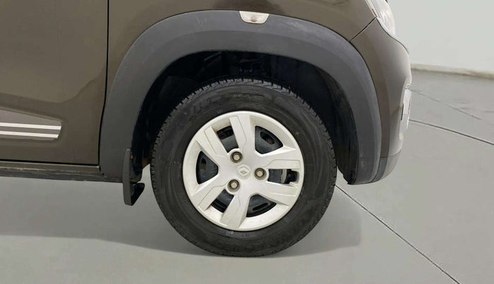 2019 Renault Kwid RXT 1.0 AMT, Petrol, Automatic, 43,656 km, Right Front Wheel