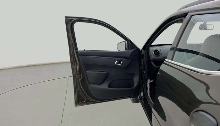 2019 Renault Kwid RXT 1.0 AMT, Petrol, Automatic, 43,656 km, LHS Front Door