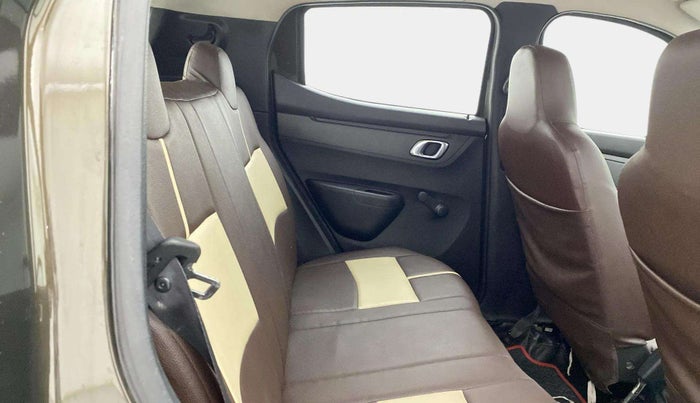 2019 Renault Kwid RXT 1.0 AMT, Petrol, Automatic, 43,656 km, Right Side Rear Door Cabin