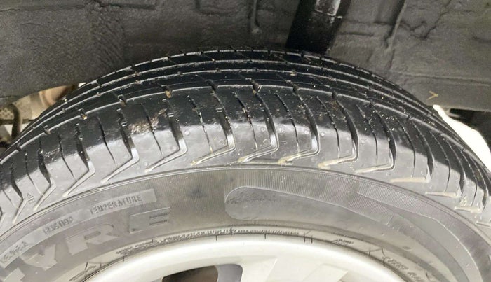 2019 Renault Kwid RXT 1.0 AMT, Petrol, Automatic, 43,656 km, Left Rear Tyre Tread