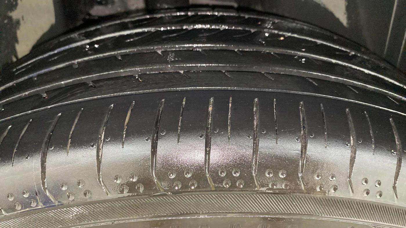 2019 Jeep Compass LIMITED PLUS PETROL AT, Petrol, Automatic, 47,624 km, Right Rear Tyre Tread