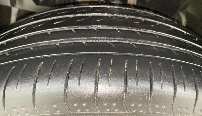 2019 Jeep Compass LIMITED PLUS PETROL AT, Petrol, Automatic, 47,624 km, Left Front Tyre Tread
