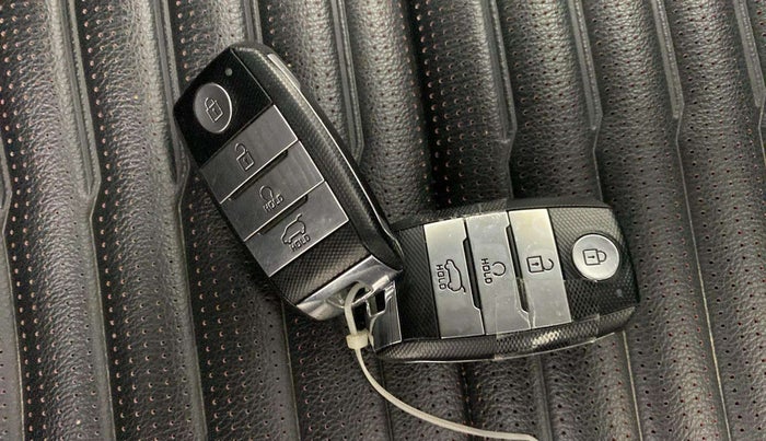 2020 KIA SONET GTX PLUS 1.5, Diesel, Manual, 51,000 km, Key Close Up