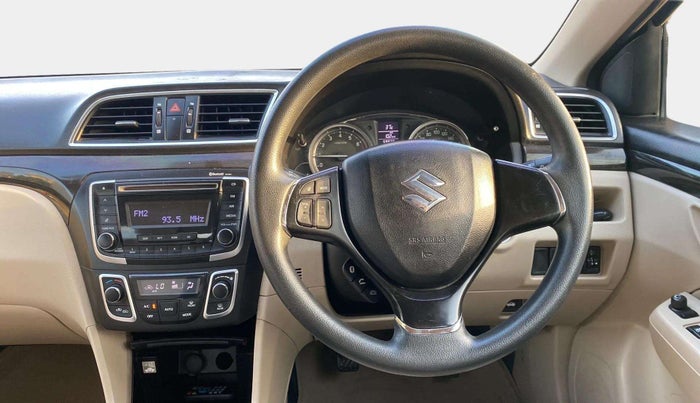 2015 Maruti Ciaz ZXI, Petrol, Manual, 59,965 km, Steering Wheel Close Up