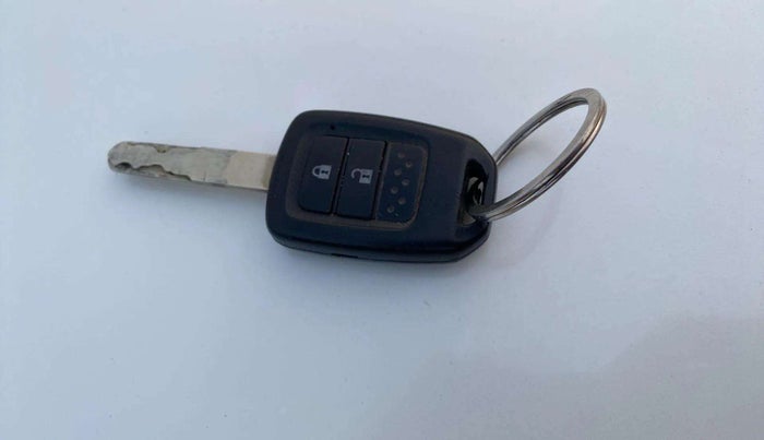 2020 Honda Amaze 1.2L I-VTEC S, Petrol, Manual, 58,815 km, Key Close Up