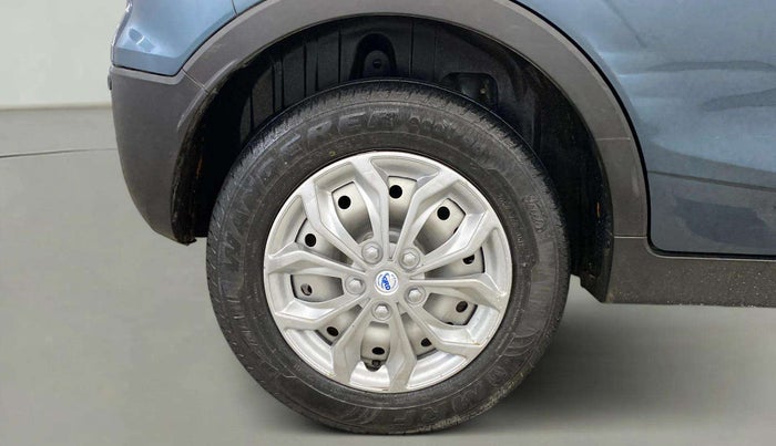 2019 Mahindra XUV300 W4 1.5 DIESEL, Diesel, Manual, 56,882 km, Right Rear Wheel