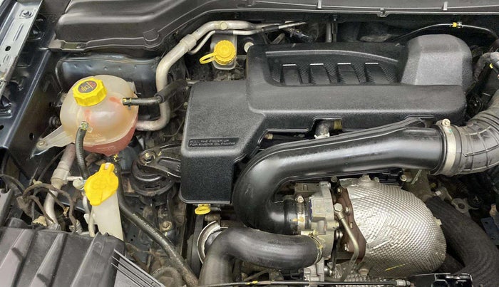 2019 Mahindra XUV300 W4 1.5 DIESEL, Diesel, Manual, 56,882 km, Engine View - Right