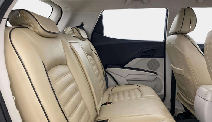 2019 Mahindra XUV300 W4 1.5 DIESEL, Diesel, Manual, 56,882 km, Right Side Rear Door Cabin