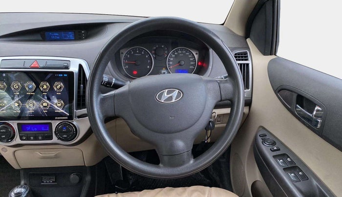 2014 Hyundai i20 MAGNA (O) 1.2, Petrol, Manual, 83,225 km, Steering Wheel Close Up