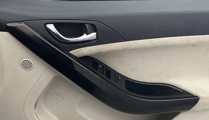 2021 Tata NEXON XZA PLUS DIESEL, Diesel, Automatic, 82,558 km, Driver Side Door Panels Control