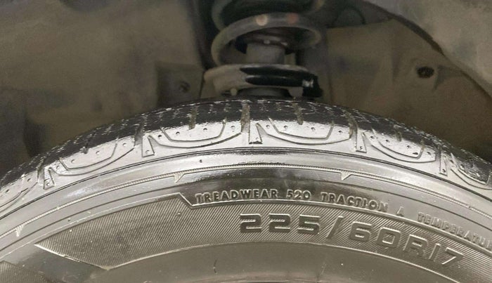 2017 Jeep Compass LIMITED 1.4 PETROL AT, Petrol, Automatic, 24,353 km, Left Front Tyre Tread