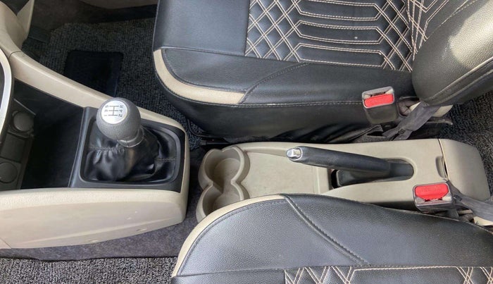 2016 Maruti Celerio VXI, CNG, Manual, 82,759 km, Gear Lever