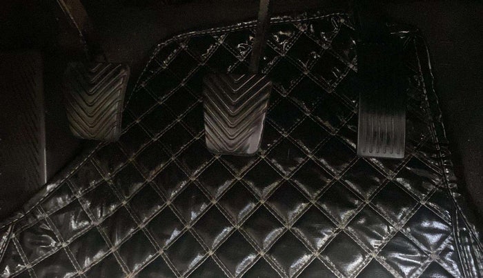 2013 Hyundai Verna FLUIDIC 1.6 VTVT SX, Petrol, Manual, 71,735 km, Pedals