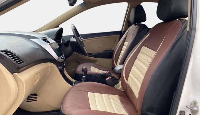 2013 Hyundai Verna FLUIDIC 1.6 VTVT SX, Petrol, Manual, 71,735 km, Right Side Front Door Cabin