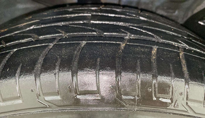 2018 Hyundai Creta SX AT 1.6 PETROL, Petrol, Automatic, 57,881 km, Right Front Tyre Tread