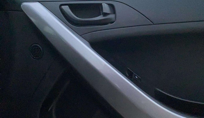 2021 Tata NEXON XE PETROL, Petrol, Manual, 62,435 km, Driver Side Door Panels Control